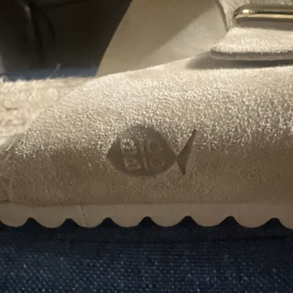 Bio Bio Beige Suede Leather Slide Buckle Espadrilles Sandals Sz US 9.5 - NEW - Picture 8 of 13